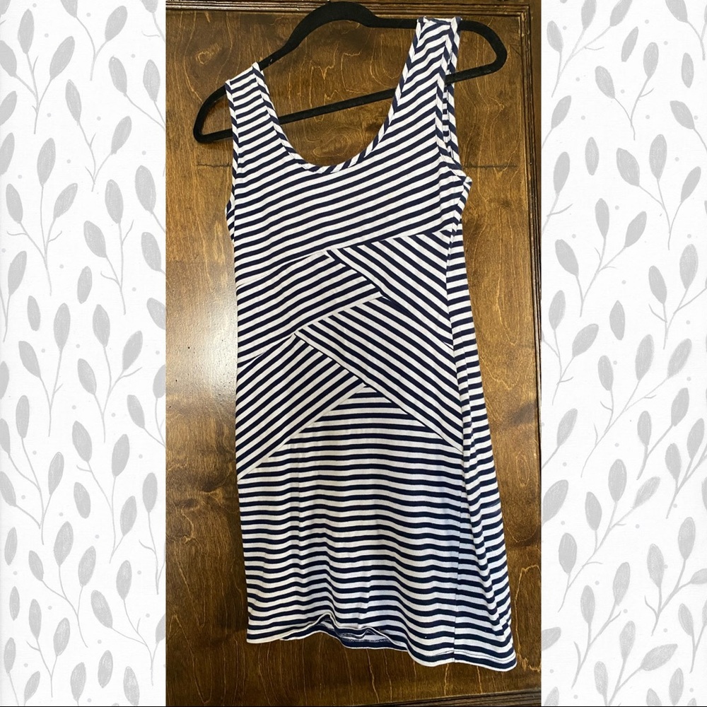 Zig zag white & navy mini dress